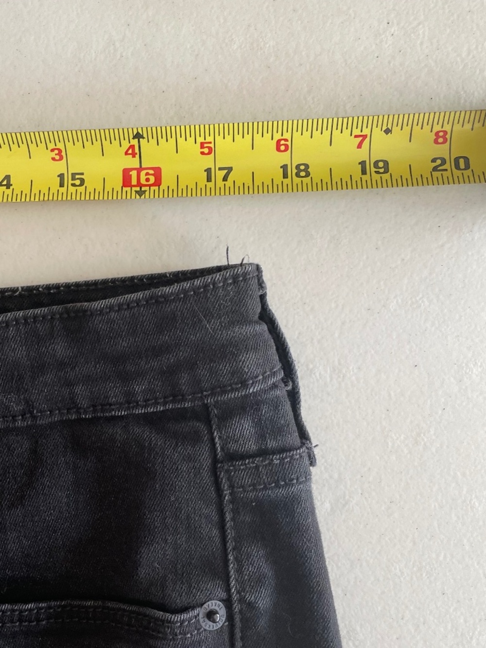 Universal Thread High-rise Black Bermuda Shorts in "Like New" Plus Size 16 - Picture 6 of 9